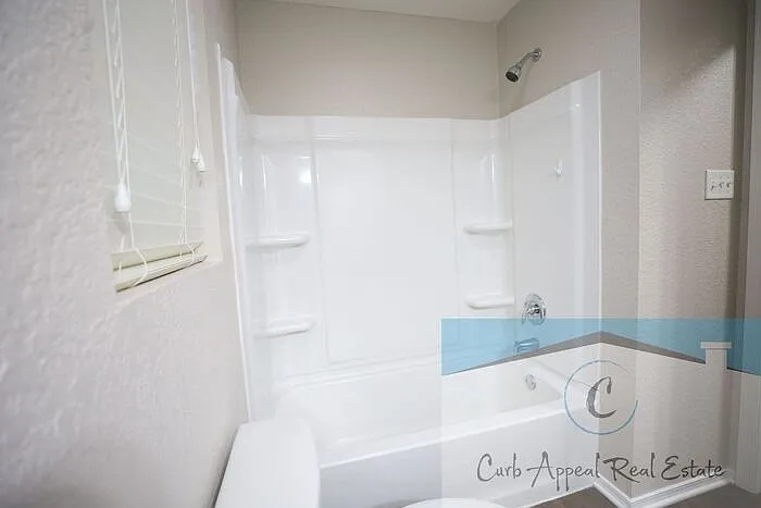 3883 Saddlecrest Dr — Photo 15