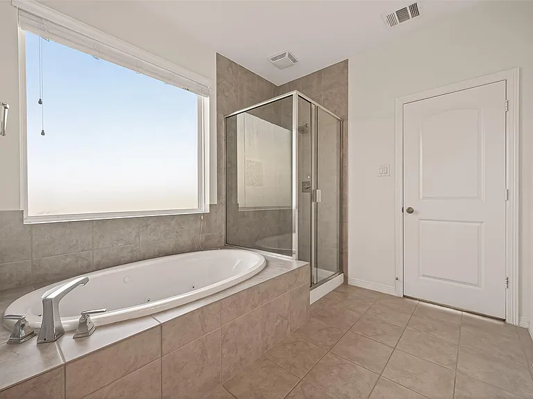 1006 Grey Dusk Ct — Photo 32
