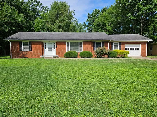 1611 Jones Blvd Photo 1