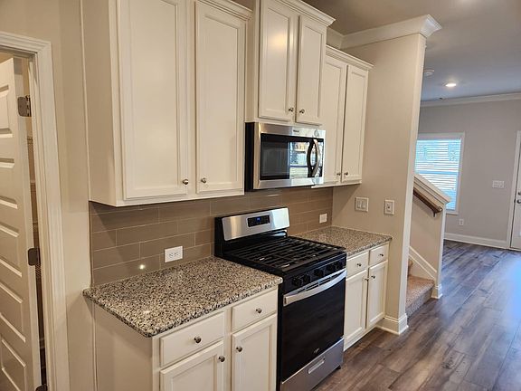 5th image of 3150 Westgate Park Dr