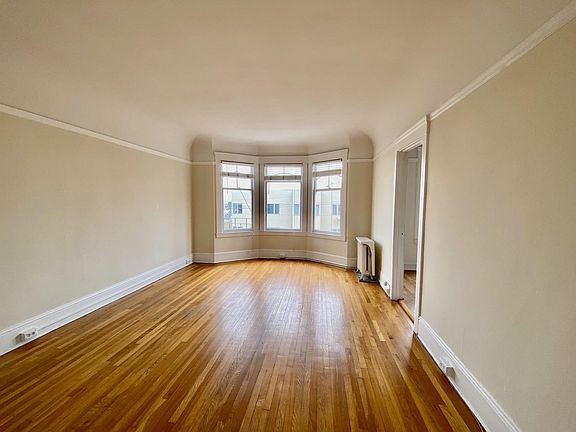 3rd image of 2665 Franklin St APT 11