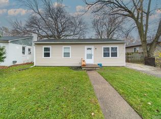 21880 Sharkey St, Clinton Township, MI 48035