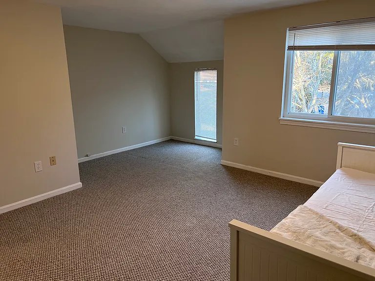 38 Gaslight Ln — Photo 13