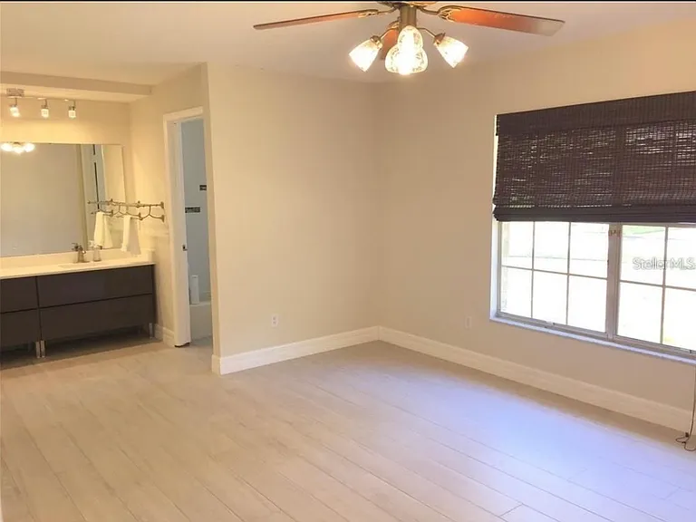 1353 Sawgrass Ct — Photo 6