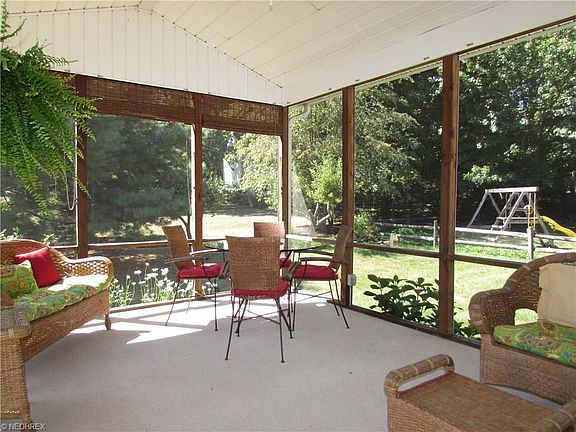 4th image of 328 Eric Ln