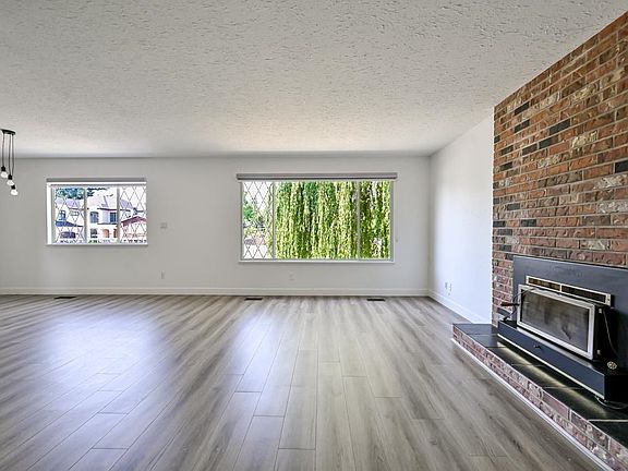 3rd image of 34580 Merlin Dr