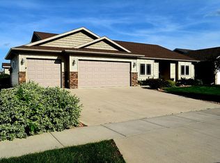 548-32 1/2 St N, Moorhead, MN 56560