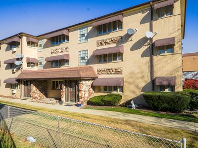 8216 W Belmont Ave APT 2N, Chicago, IL, 60634