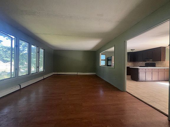 5th image of 8 Lamson Drive