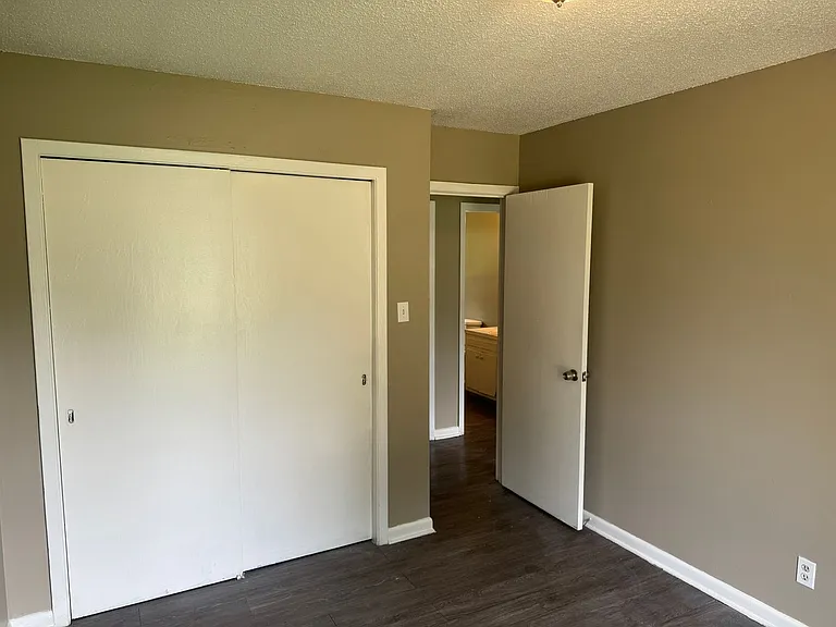 2858 Phyllis Cv — Photo 10