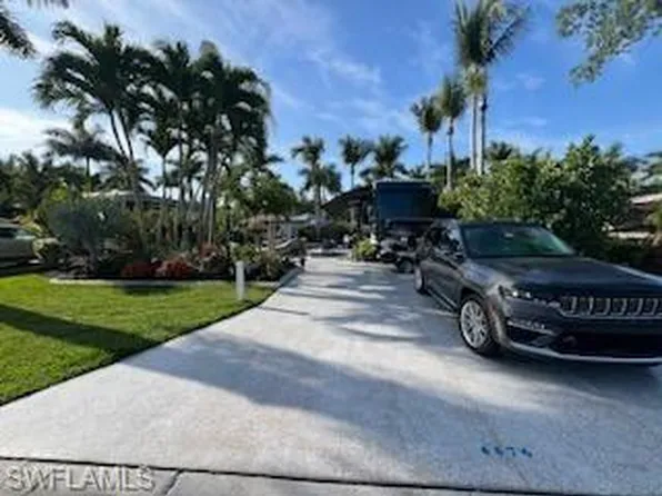 4476 Southern Breeze DR, NAPLES, FL 34114