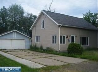 125 E 17th St, Hibbing, MN 55746