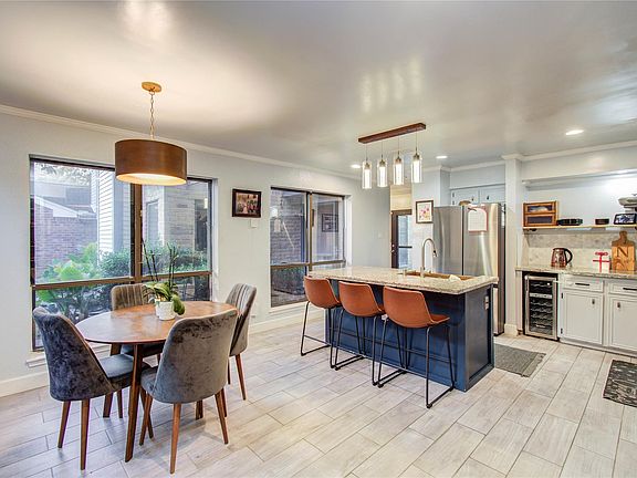 4th image of 16707 Fernwood Way