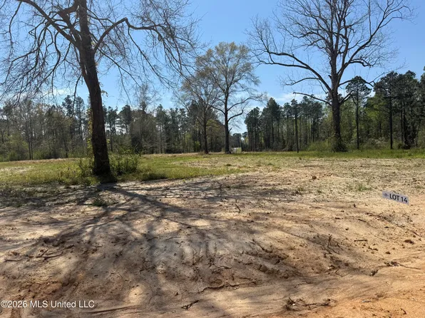 14 Oakley Ln, Lucedale, MS 39452