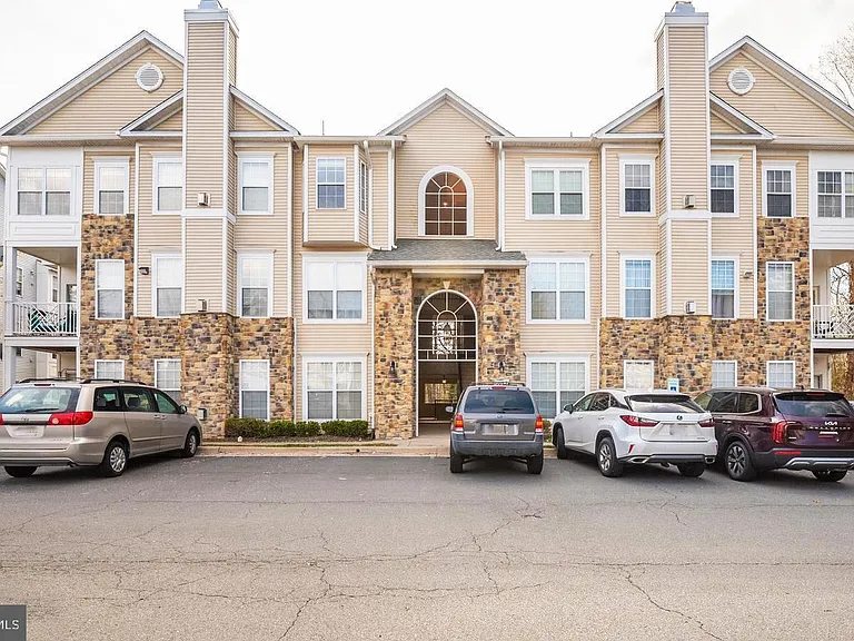 5932 Founders Hill Dr #202 — Photo 2