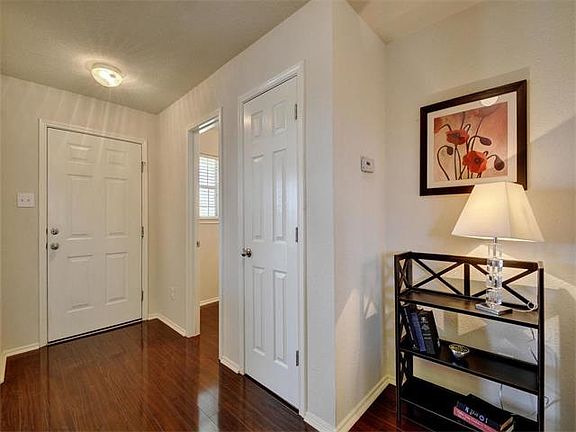 5th image of 2404 Bluffstone Dr