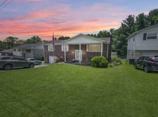 154 Pinevilla Dr, Beckley, WV 25801