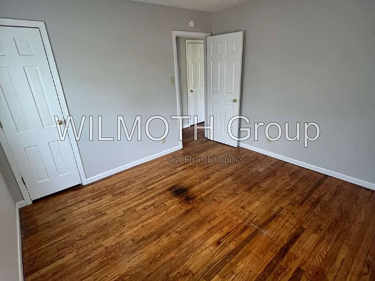 5819 Greenfield Ave — Photo 6
