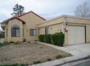 19281 Willow Dr, Apple Valley, CA 92308