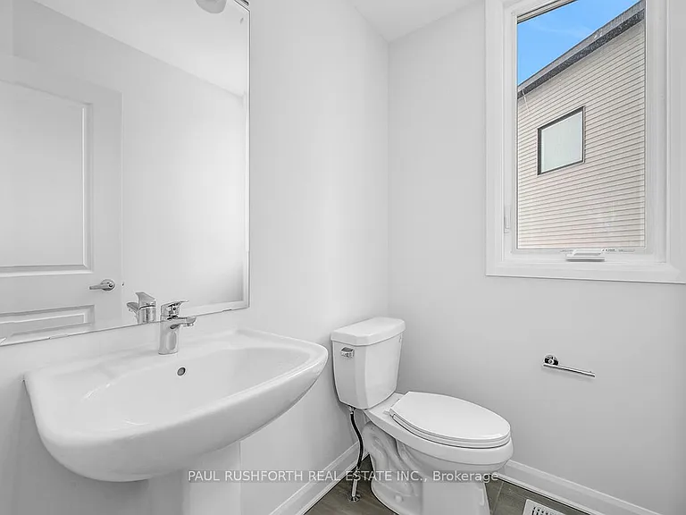511 Convenire Row — Photo 13