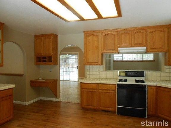 3rd image of 3275 Panorama Dr
