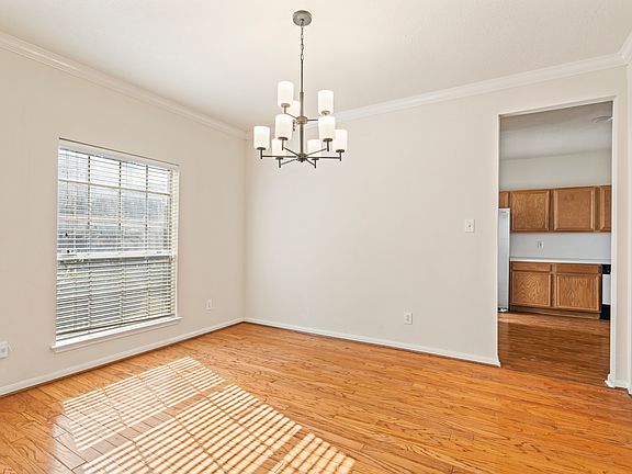 5th image of 12418 Silverfield Ln