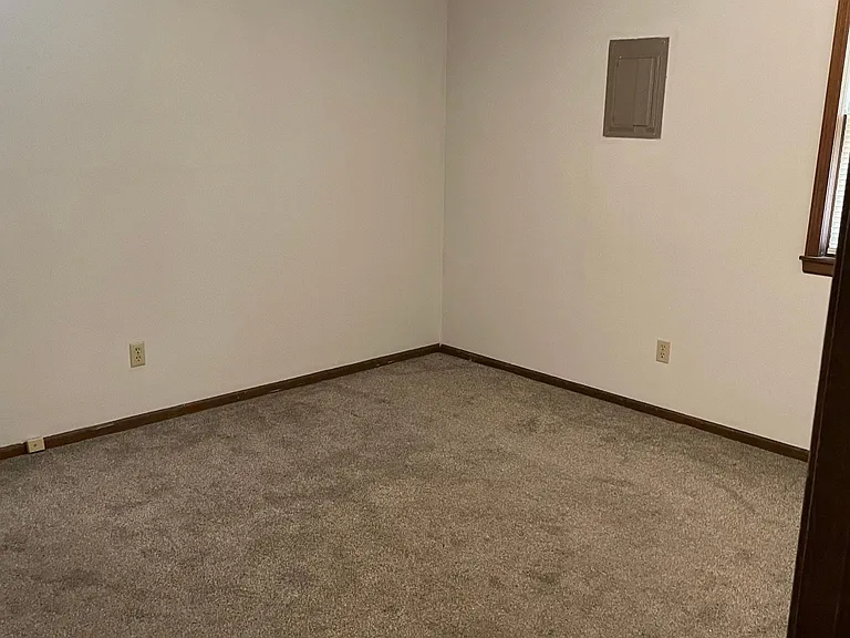 912 Missouri St — Photo 10