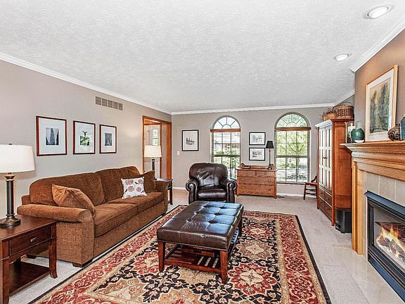 2nd image of 6412 Lakerun Ct