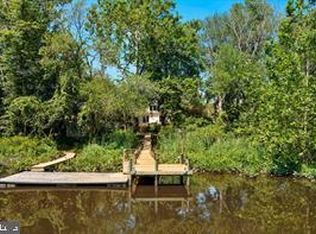 32135 River Rd, Millington, MD 21651