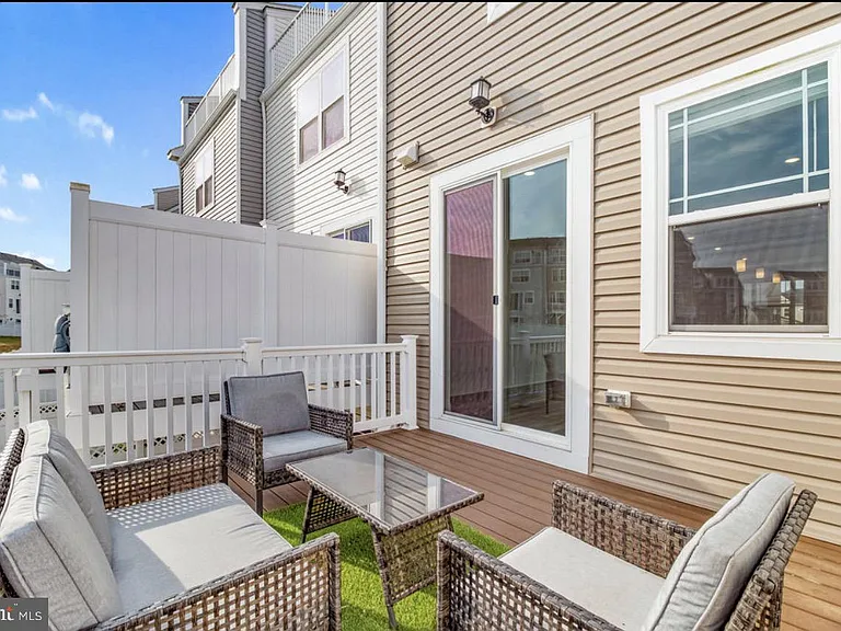 11687 Emily Dickinson Pl — Photo 15