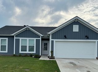 1125 Helen Ct, Boonville, IN 47601