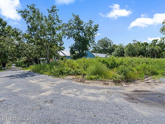 4th image of 31 Oakwood Ave