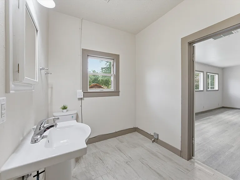 4876 E Williams Spring Rd — Photo 14