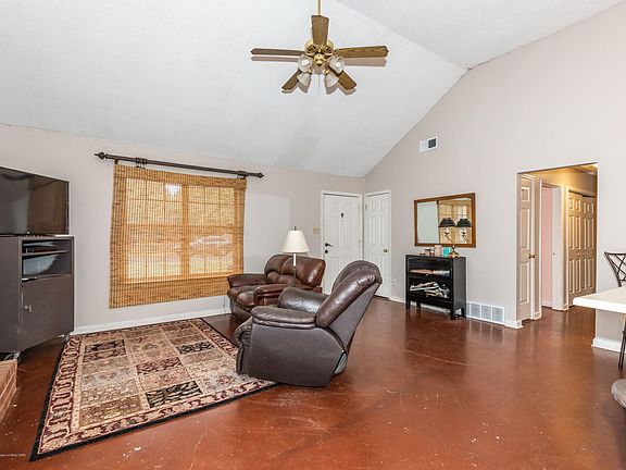 3rd image of 6914 Black Thorn Dr