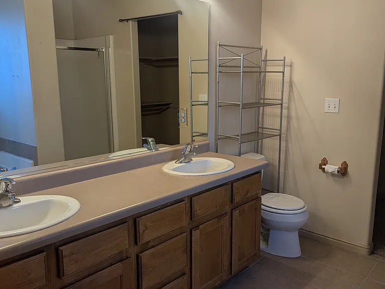 372 Megan Cir — Photo 16