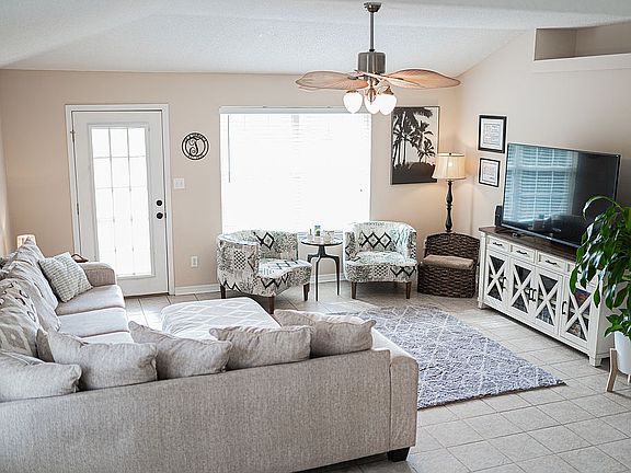 4th image of 3237 Windjammer Ct