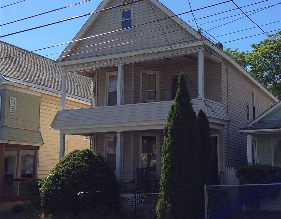 2nd image of 129 Elm St