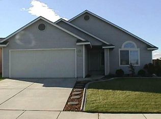 102 S Van Buren St, Kennewick, WA 99336
