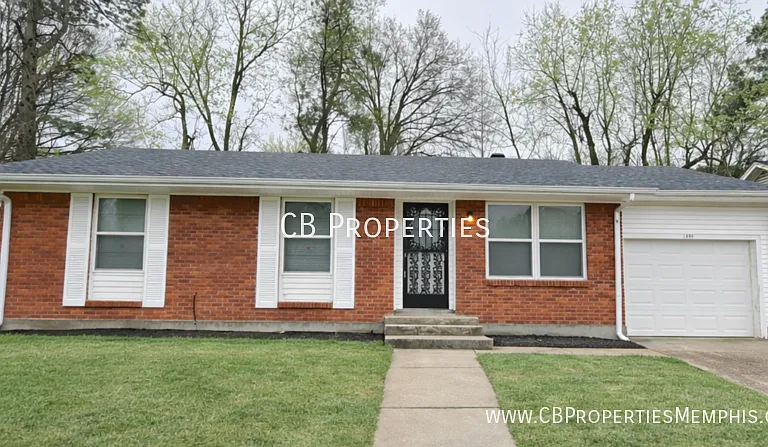 1885 Dessa Dr — Photo 1