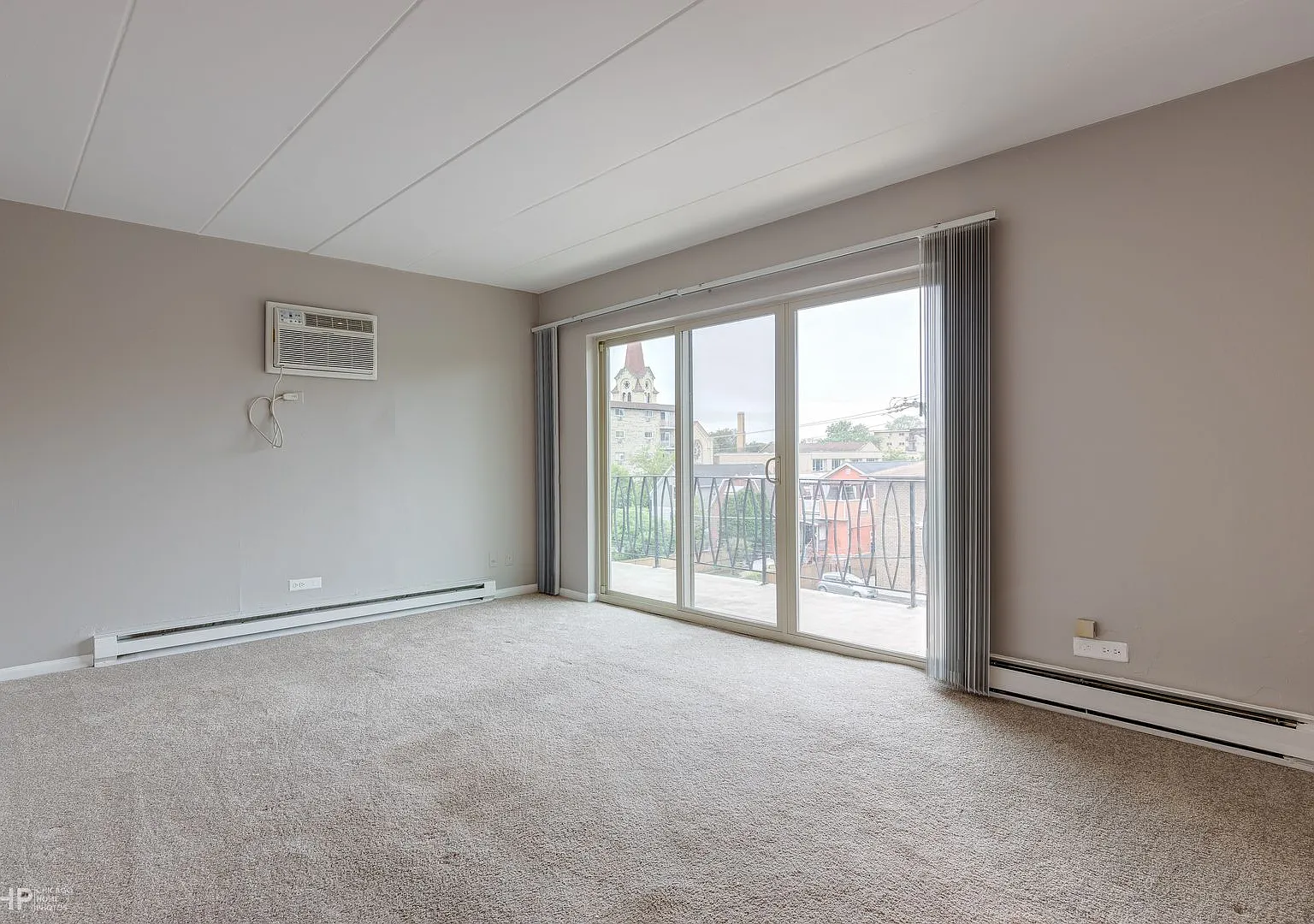 Marengo Place Apartments — Photo 2