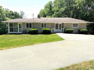 3745 40th Street Ct, Moline, IL 61265