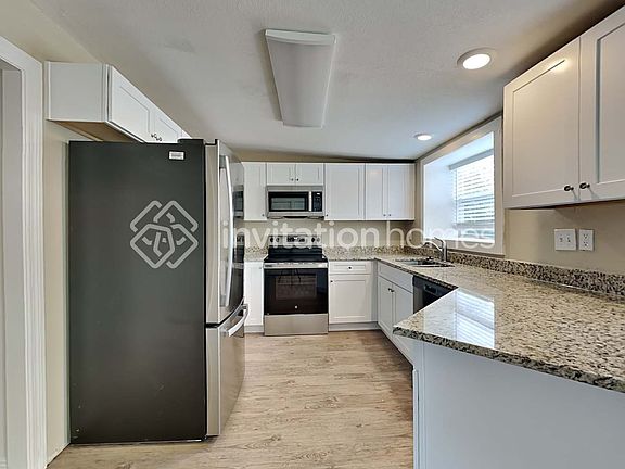 5th image of 7019 Aspen Ave
