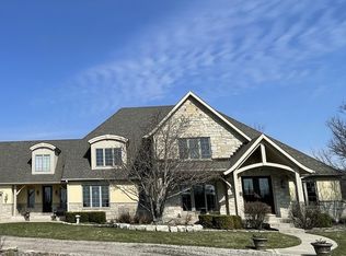 43W050 Burlington Rd, Elgin, IL 60124