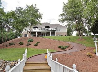 690 Boardwalk Dr, Moneta, VA 24121