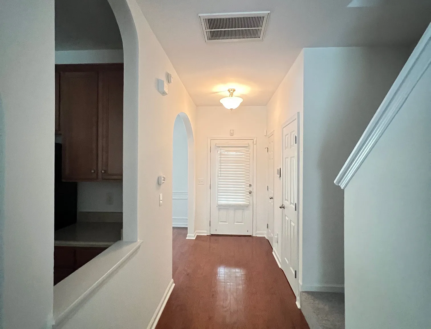 3 bed, 1602 sqft, $1,680 — Photo 2