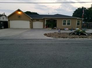 403 S 14th St, Nederland, TX 77627