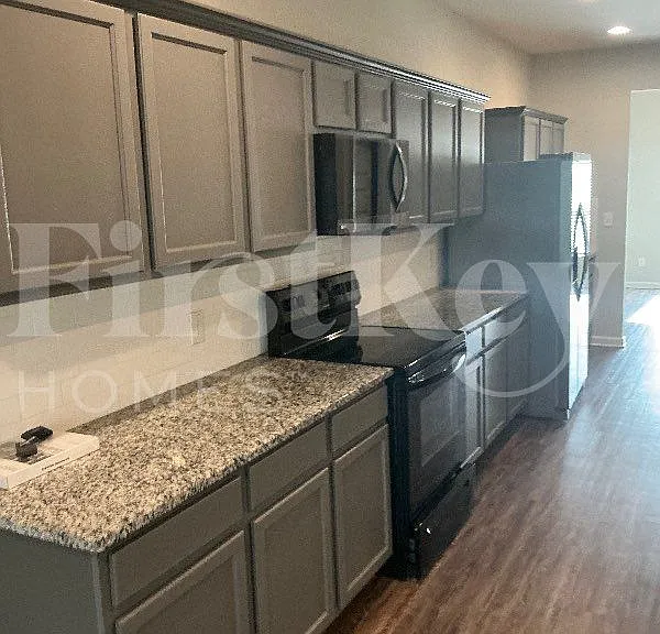 1419 Cragston Dr — Photo 5