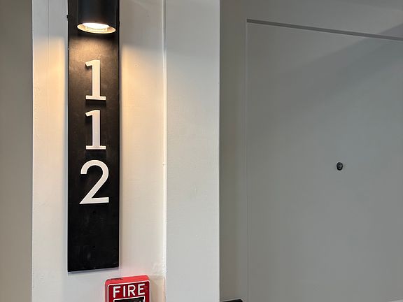 4th image of 309 High St #112