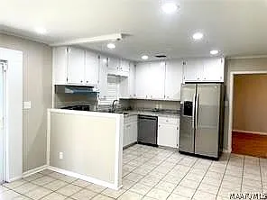3 bed, 2.0 bath, 1301 sqft, $1,500 — Photo 3