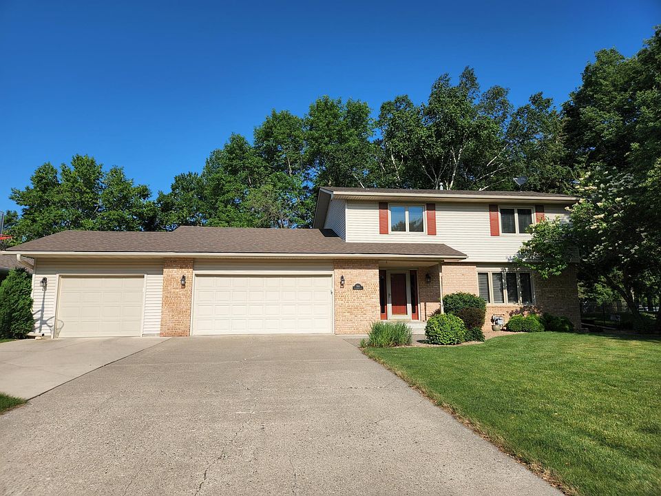 1st image of 560 Crestview Ln